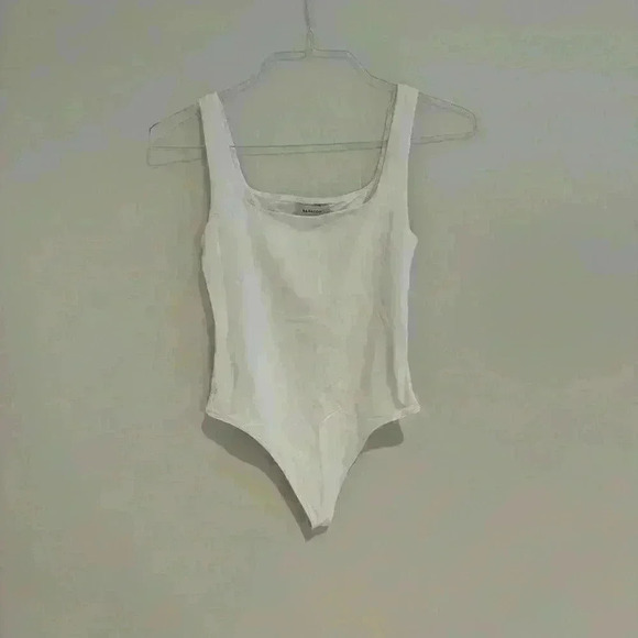 Babaton White Square Neck Body Suit Medium Like New - Picture 1 of 1